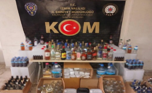 İzmir'in 6 ilçesinde dev gümrük kaçağı operasyonu
