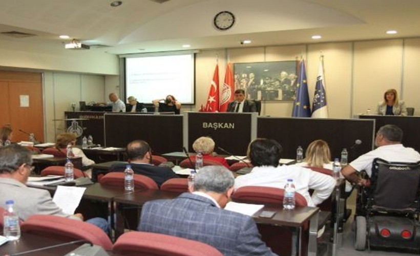 Karşıyaka Belediye Meclisinde 'Ayrımcılık' atışması