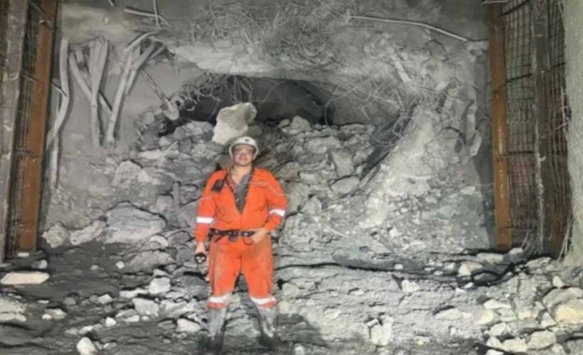 Maden ocağındaki göçükte yaşamını yitiren mühendise İzmir'de veda