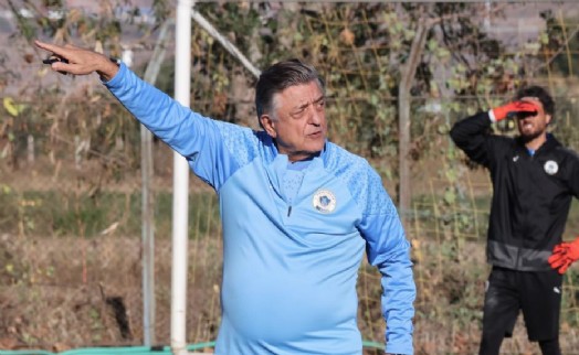 Yılmaz Vural'dan, TFF'ye yabancı teknik direktör eleştirisi