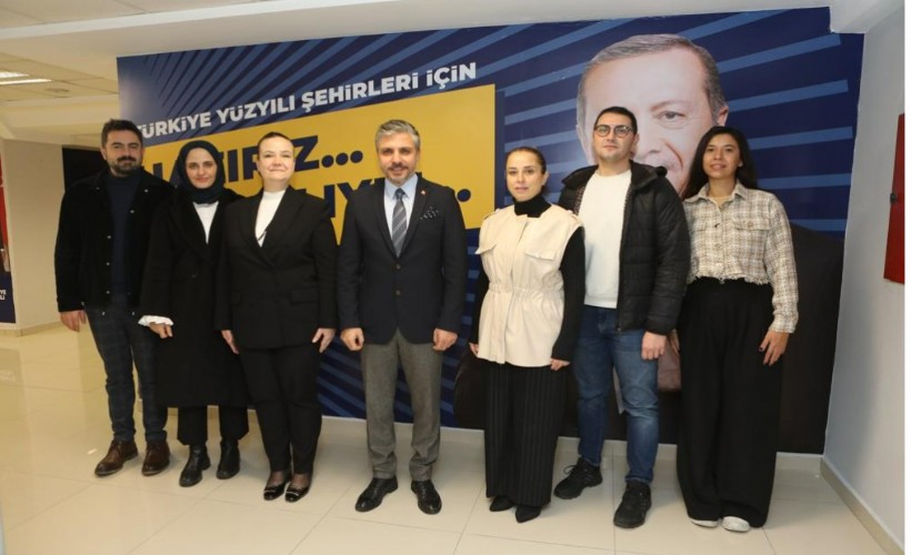 AK Parti İzmir: Günümüzde 'insan hakları' beyandan ibaret kalmıştır!