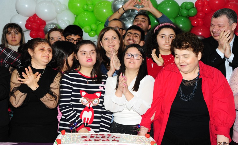 Balçova'da renkli yeni yıl kutlaması