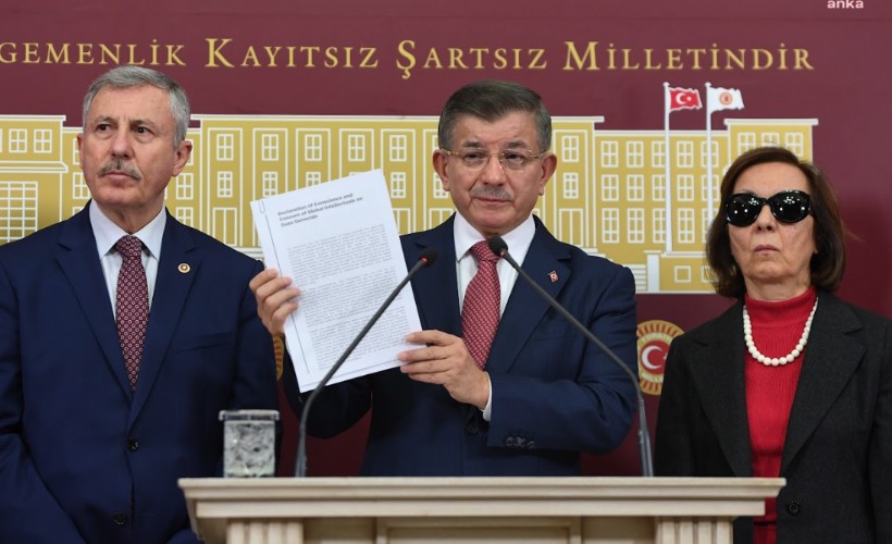 Ahmet Davutoğlu: Küresel Vicdan Bildirgesi’ni açıkladı