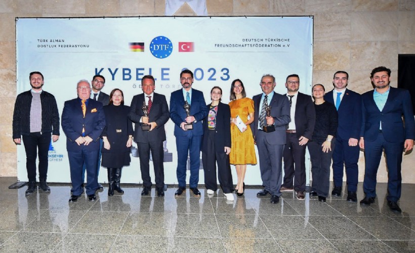 Alman-Türk Dostluk Federasyonu’ndan Soyer’e 'Kültür Ödülü'