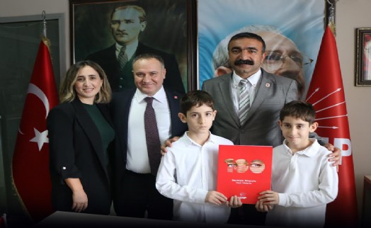 CHP'li Arslan Aday Adaylık başvurusunu yaptı: Çiğli bana emanet!