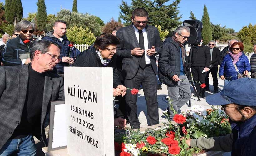Eski Foça Belediye Başkanı Ali İlçan, kabri başında anıldı