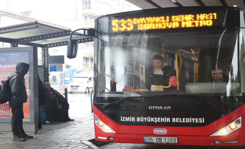 İzmir Şehir Hastanesine ulaşım sorunu sürüyor