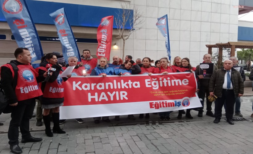 İzmir'de öğretmenlerden 'yaz saati' protestosu