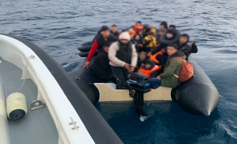 İzmir suları hareketli: 213 göçmen karaya çıkartıldı