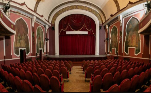 Tarihi Elhamra Sahnesi İzBBŞT'nin ikinci evi oluyor