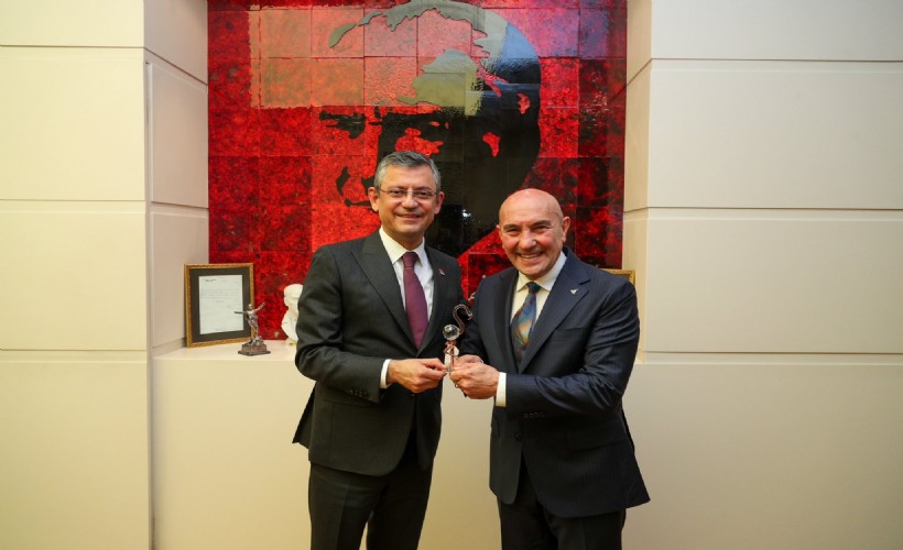 Tunç Soyer, CHP Lideri Özel'i ziyaret etti