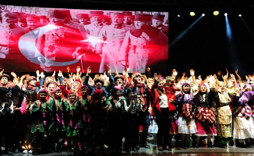 Balçova'da muhteşem 19 Mayıs coşkusu