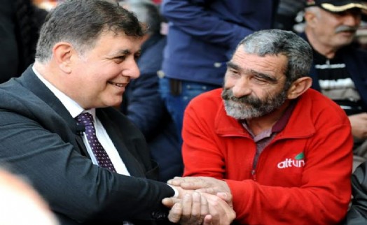 Başkan Tugay'dan Kınık çıkarması: Değişim zamanı gelmedi mi?