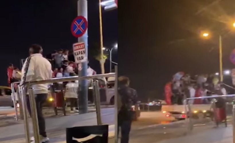 İzmir'de Erdoğan'ın zaferini kutlayanlara taşlı saldırı