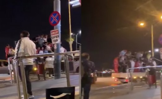 İzmir'de Erdoğan'ın zaferini kutlayanlara taşlı saldırı