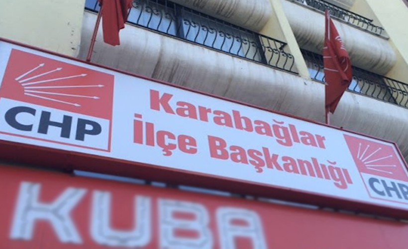 CHP Karabağlar'da skandal! Seçim gecesi toplanan ıslak imzaları çaycı teslim aldı!