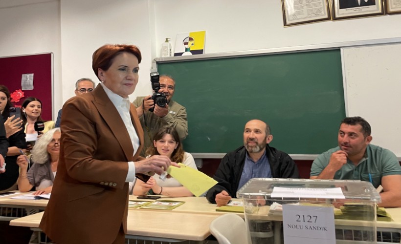 Meral Akşener oyunu kullandı