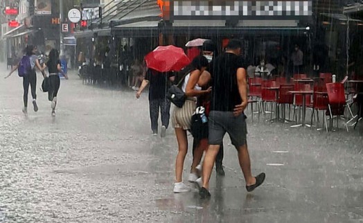 Meteoroloji'den İzmir'e sağanak yağış uyarısı