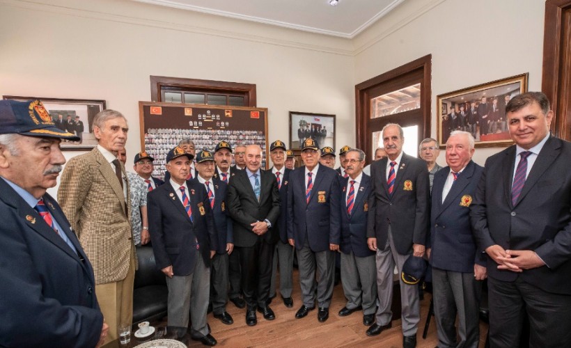 Soyer, şehit aileleri ve gazi derneklerini ziyaret etti