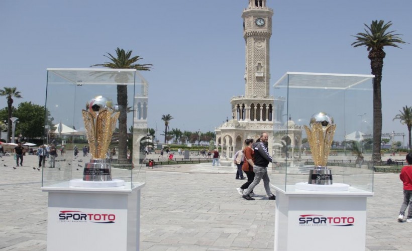 Süper Lig ve 1. Lig şampiyonluk kupaları, İzmir’de görücüye çıktı