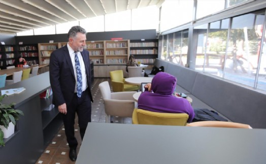 Bayraklı'da kitap kafelerin sayısında artış