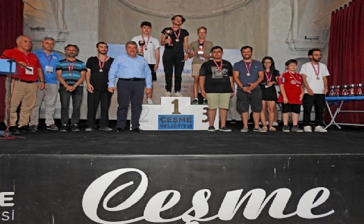 9. Çeşme Uluslararası Açık Satranç Turnuvası'nda ödüller sahiplerini buldu