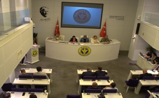 AK Partili Gündoğdu'dan hizmet çıkışı: 2024'de Buca'yı AK Parti'yle tanıştıralım