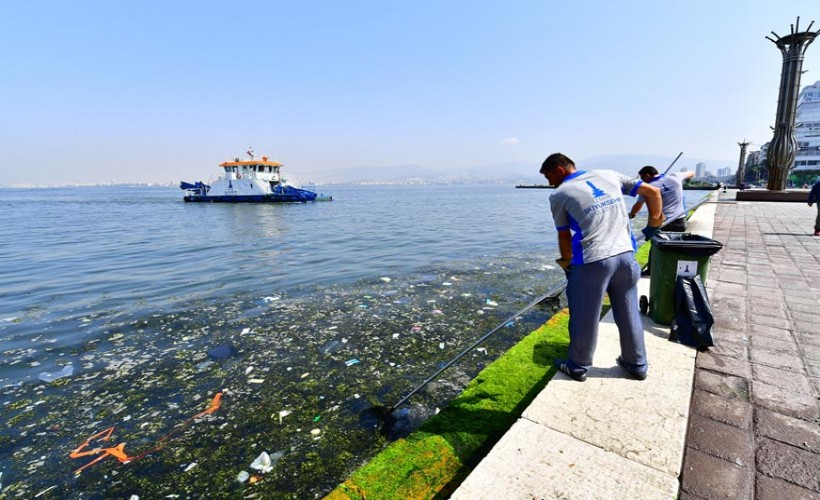 Başkan Soyer’den Körfez paylaşımı: Çöplerle kararlılıkla mücadele ediyoruz