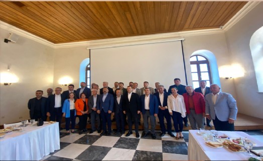 Başkanlar zirvesinin birinci turu tamamlandı: ‘İzmir'deki 30 ilçeyi alacağız'