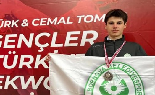 Bornova'nın gururu Bekir Osmanoğlu