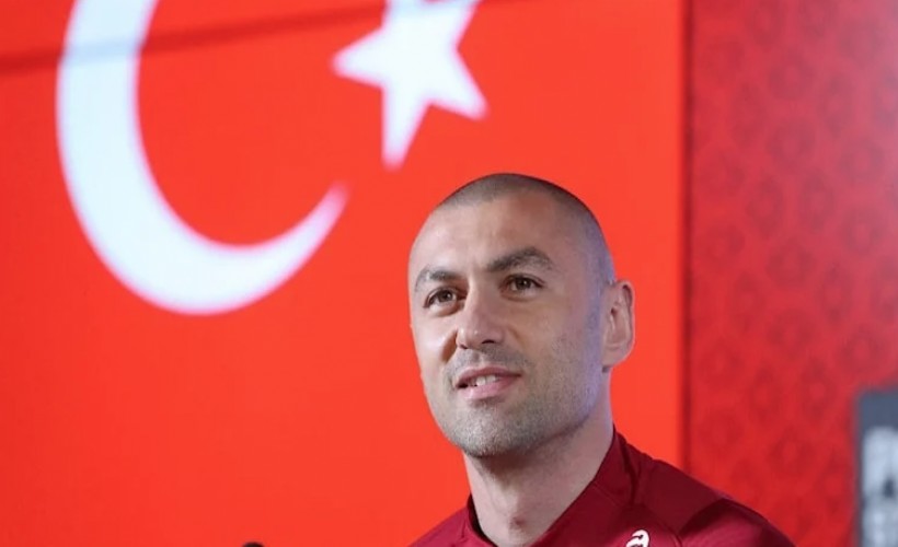 Burak Yılmaz futbolu bıraktığını açıkladı