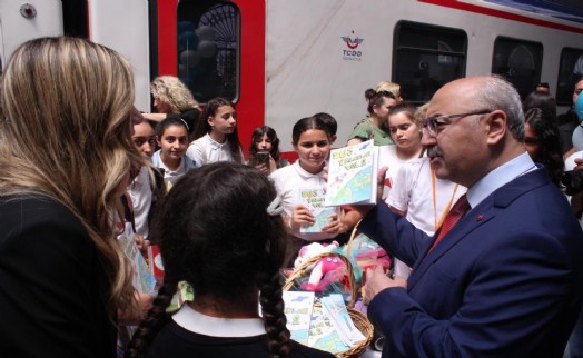 Geleceğin yazarları İzmir'de buluştu