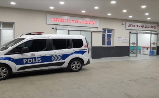 İzmir'de gıda zehirlenmesi şüphesiyle 11 kişi hastaneye kaldırıldı