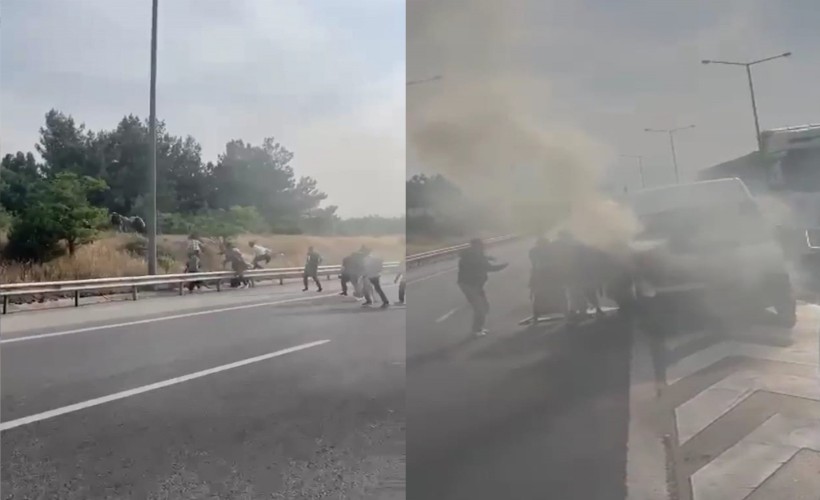 İzmir’de göçmenleri taşıyan araç alev alev yandı