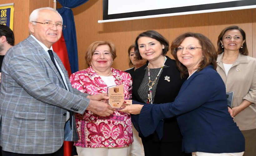 Karabağlar'da sertifika töreni: 'Kadınlar yaşama daha fazla katılacak'