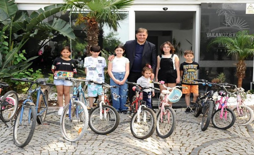 Karşıyakalı çocuklardan bisiklet dayanışması