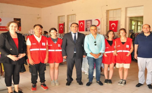 Kızılay, Torbalı'da sosyal market açtı