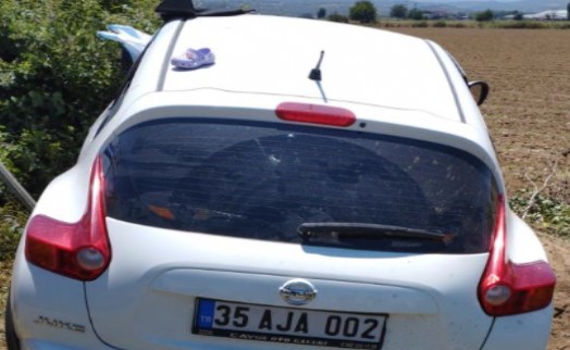 Tire'de otomobil devrildi: 4'ü çocuk 9 kişi yaralandı