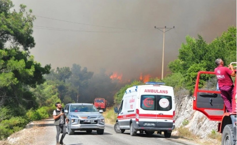 Manisa, Kahramanmaraş ve Antalya'da orman yangınları