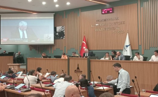 AK Partili Hızal'dan, mecliste İZBETON eleştirileri: Kimin malını kime satıyorsunuz?