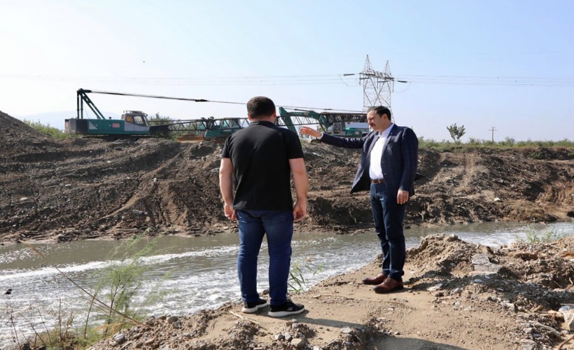 AK Partili Kaya Soyer'e; Küçük Menderes Nehri'ndeki kirlilik nedeniyle yüklendi