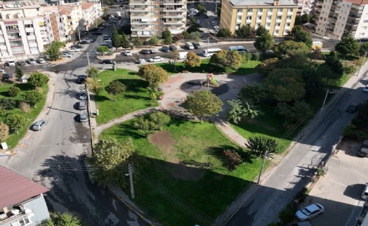 Buca Metrosu'nun yapımında ağaçlara özel koruma