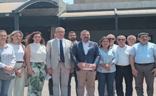 CHP İzmir'den TRT'ye suç duyurusu: Hesabımızın mahşere kalmasına izin vermeyeceğiz