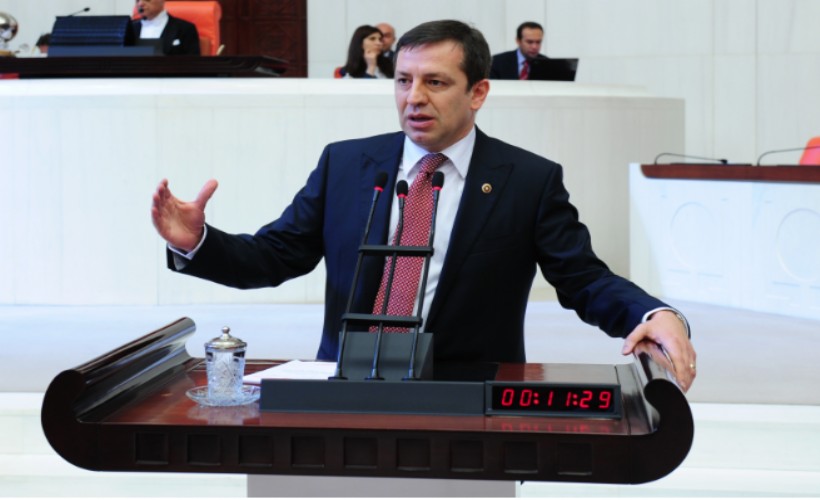 CHP'li Türeli, Cumhurbaşkanı'na verilen borçlanma yetkisinin artırılmasını eleştirdi