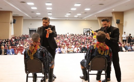 İzmir'de 92 berber 'Fade Kesim Yarışması'nda yarışıyor