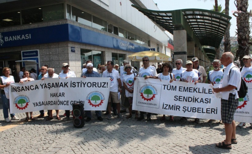 İzmir'de emekliler, TÜİK'in enflasyon verilerini protesto etti