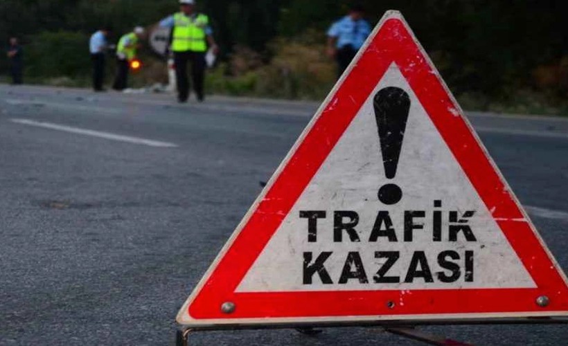 İzmir'de otoyolda ters yön kazası: 2 ölü