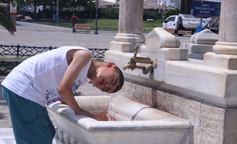 İzmir, yılın en sıcak gününü yaşıyor