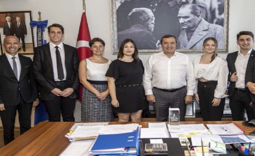 Konak Belediyesi Gençlik Meclisi'nden Başkan Batur'a ziyaret