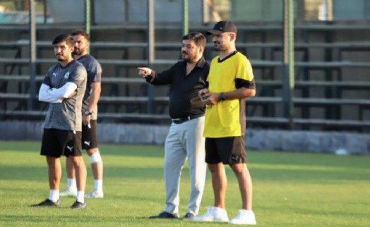 Menemen FK'da Başkan Tokul sahaya indi